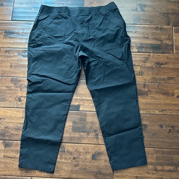 Eddie Bauer Pants - Eddie Bauer Men's Dark Cargo Pants